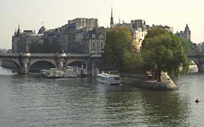Ile de la Cité : Notre Dame Cathedral, Sainte Chapelle and Conciergerie